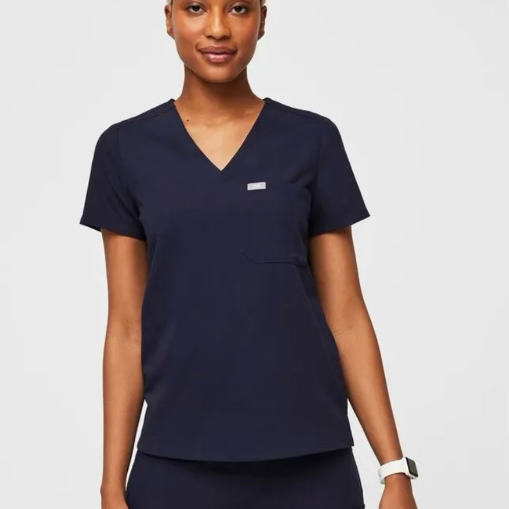 Figs Women’s Catarina One-Pocket Scrub Top